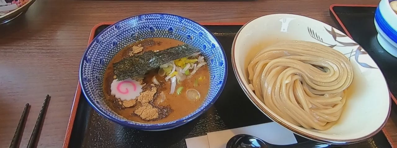 ビデオをロード:
